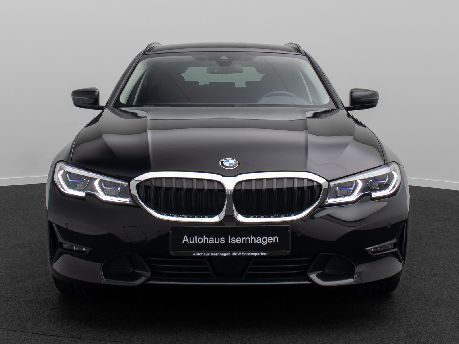 BMW 320 2022 г. Чёрный, пробег 36987 км