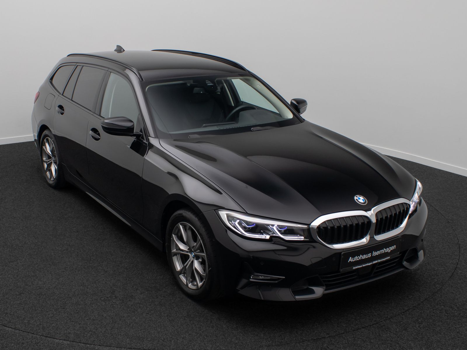 BMW 320 2022 г. Чёрный, пробег 36987 км