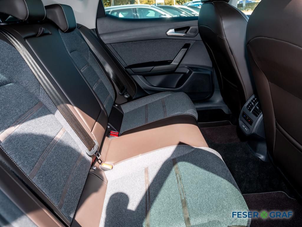 SEAT Leon 2021 г. Серебристый, пробег 37506 км