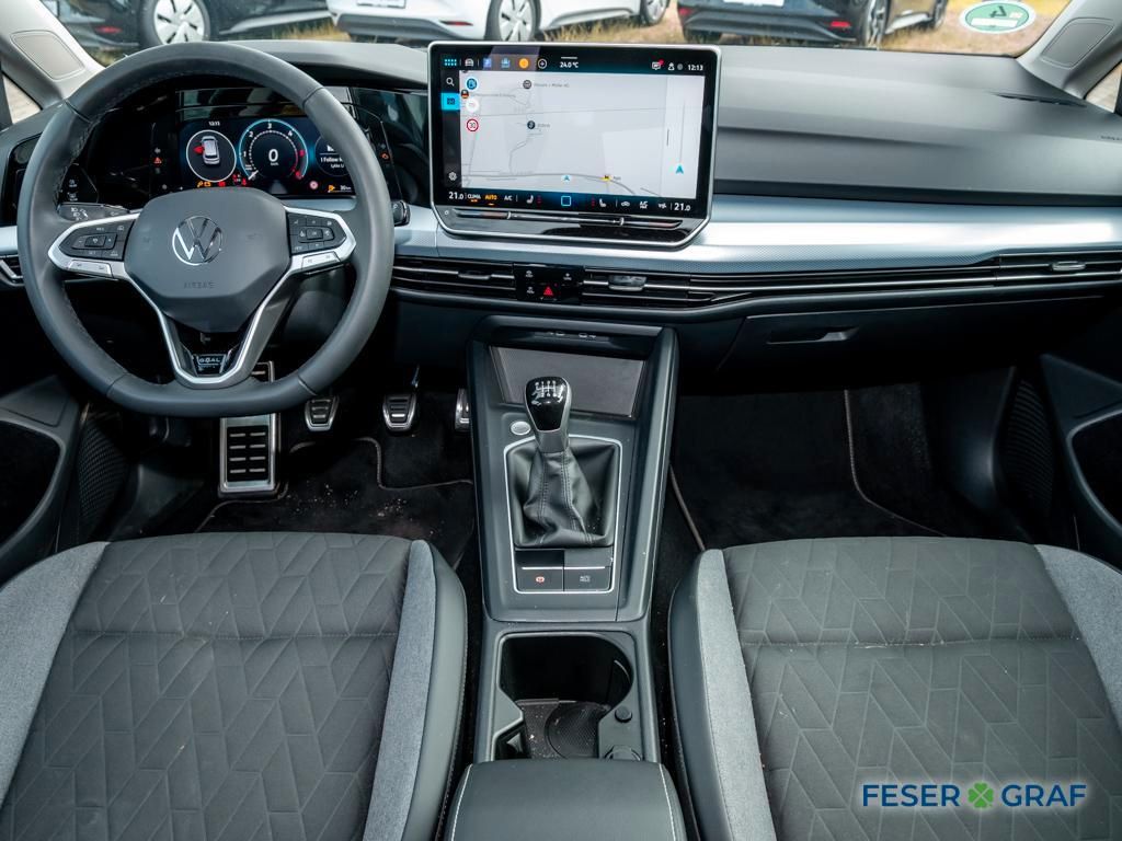 Volkswagen Golf 2025 г. Серый, пробег 26567 км