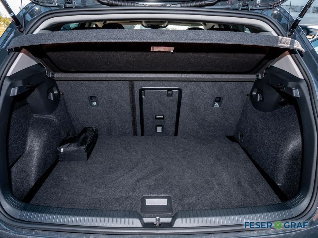 Volkswagen Golf 2025 г. Серый, пробег 13832 км
