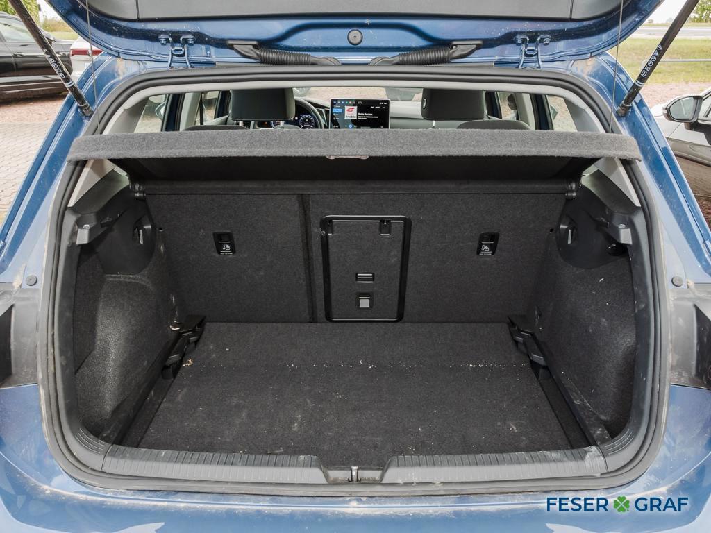 Volkswagen Golf 2025 г. Синий, пробег 26567 км