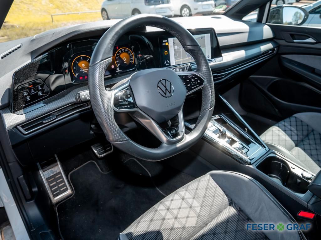Volkswagen Golf 2024 г. Белый, пробег 44975 км