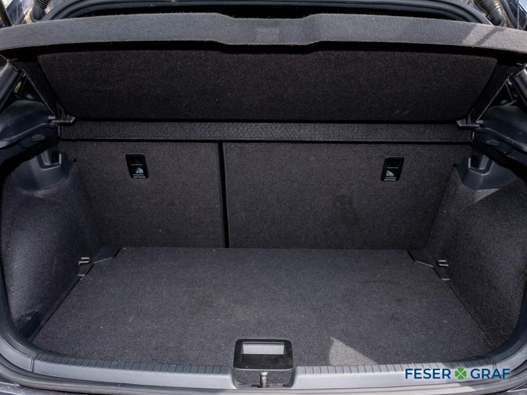 Volkswagen Polo 2023 г. Серый, пробег 38941 км