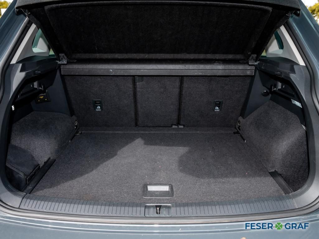 Volkswagen Tiguan 2023 г. Серый, пробег 48406 км