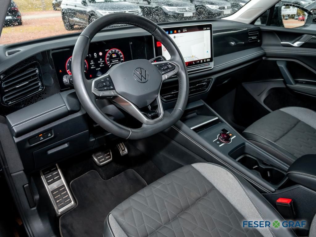 Volkswagen Tiguan 2025 г. Чёрный, пробег 32860 км