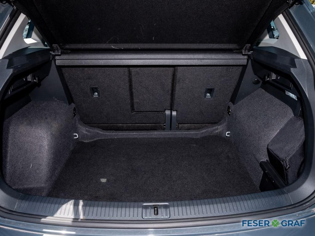Volkswagen Tiguan 2023 г. Серый, пробег 45600 км