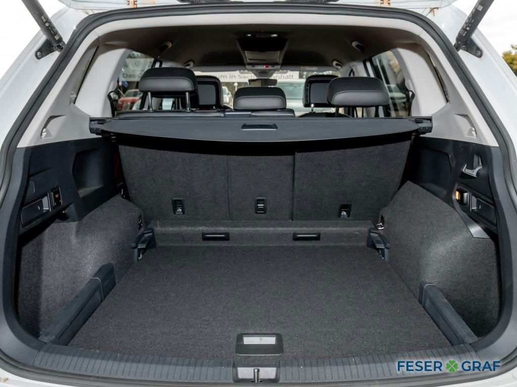 Volkswagen TIGUAN ALLSPACE 2022 г. Белый, пробег 45033 км