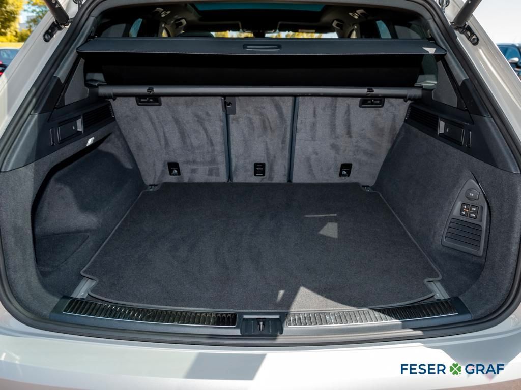 Volkswagen Touareg 2025 г. Бежевый, пробег 24980 км