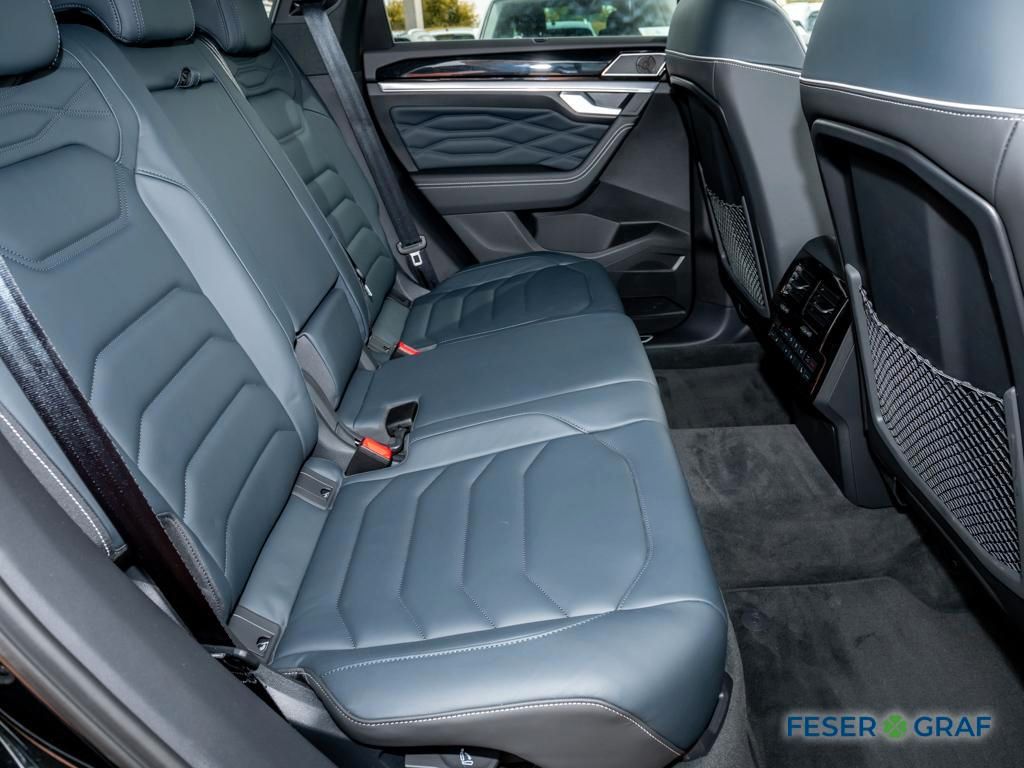 Volkswagen Touareg 2025 г. Чёрный, пробег 19001 км