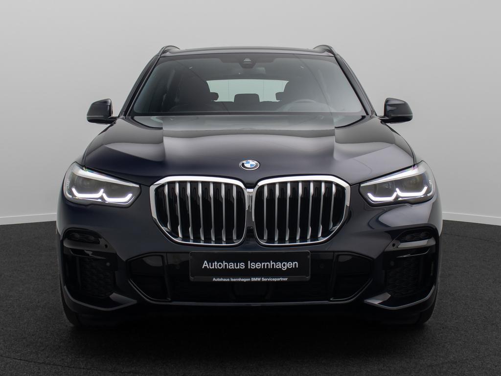 BMW X5 2023 г. Чёрный, пробег 25923 км