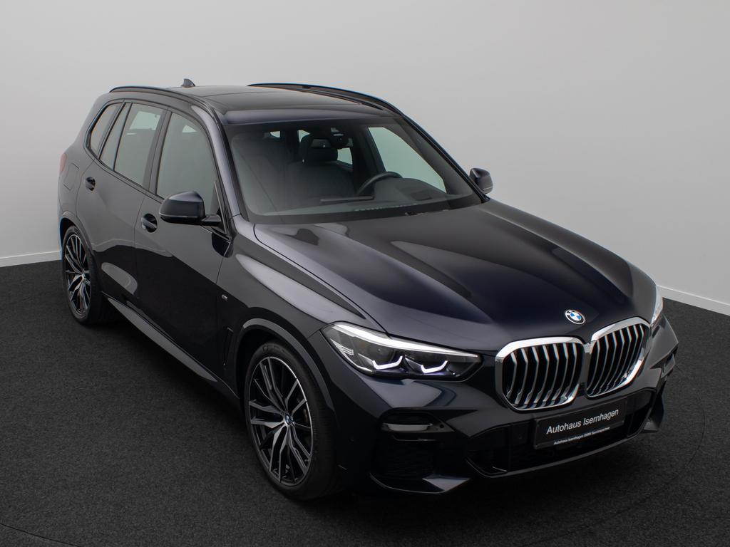 BMW X5 2023 г. Чёрный, пробег 25923 км