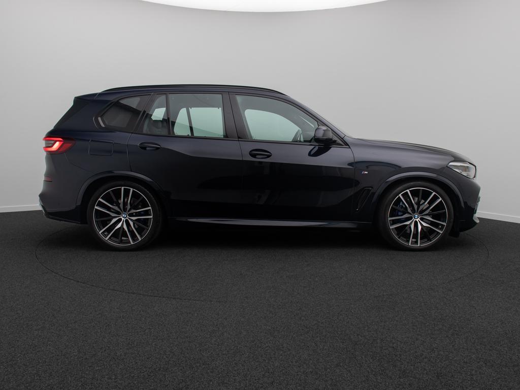 BMW X5 2023 г. Чёрный, пробег 25923 км