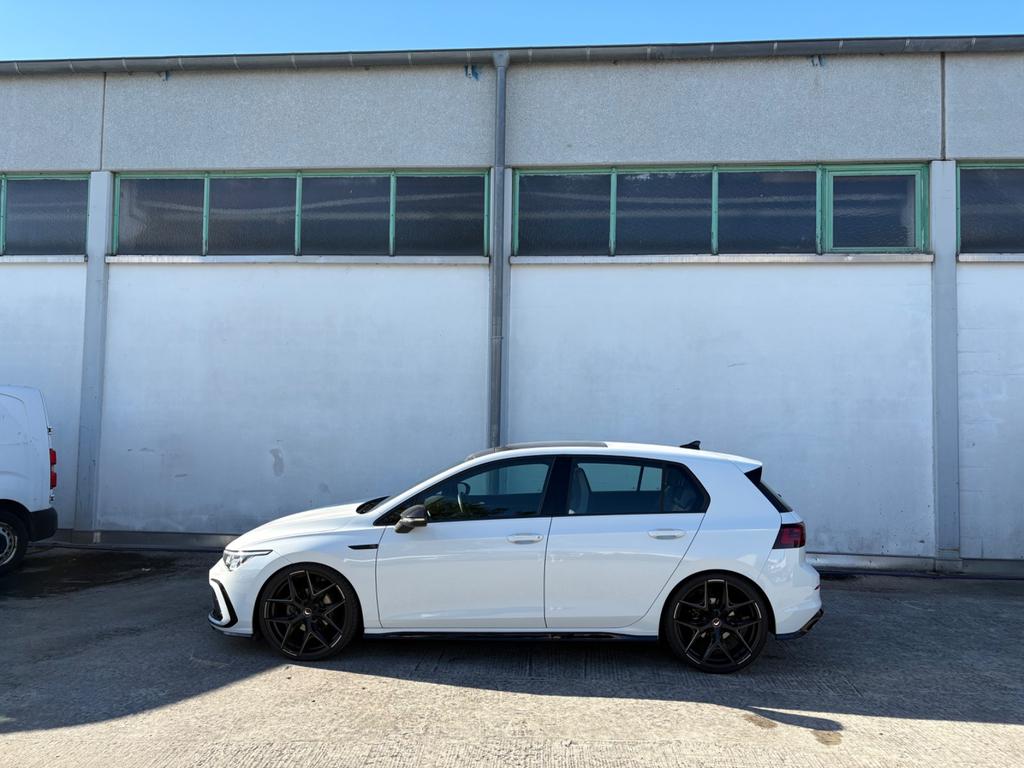 Volkswagen Golf 2023 г. Белый, пробег 55690 км