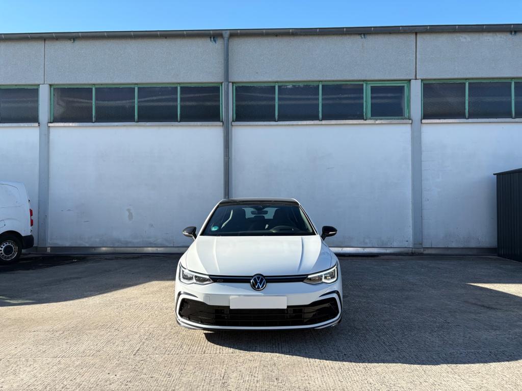 Volkswagen Golf 2023 г. Белый, пробег 55690 км