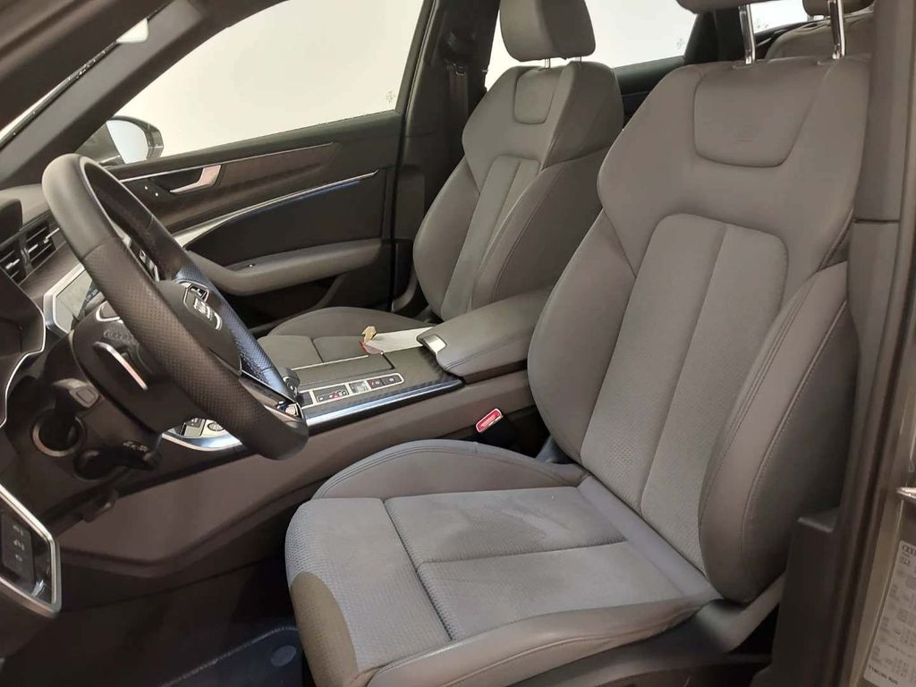 Audi A6 2023 г. Серый, пробег 43100 км