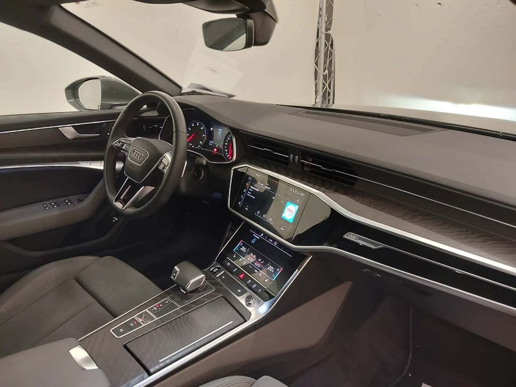 Audi A6 2023 г. Серый, пробег 43100 км