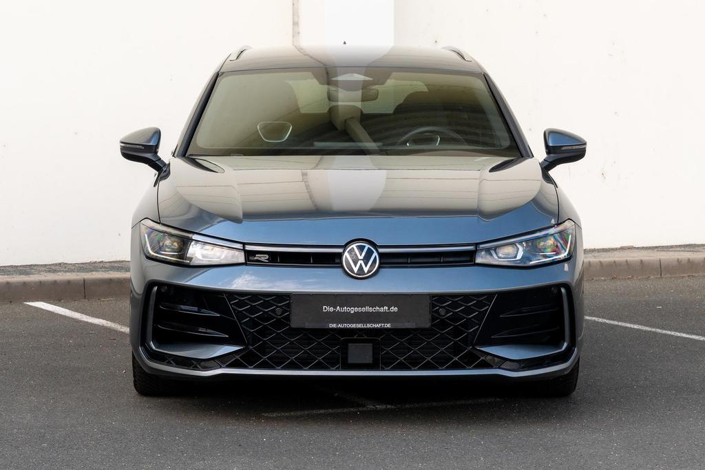 Volkswagen Passat 2025 г. Серый, пробег 59270 км