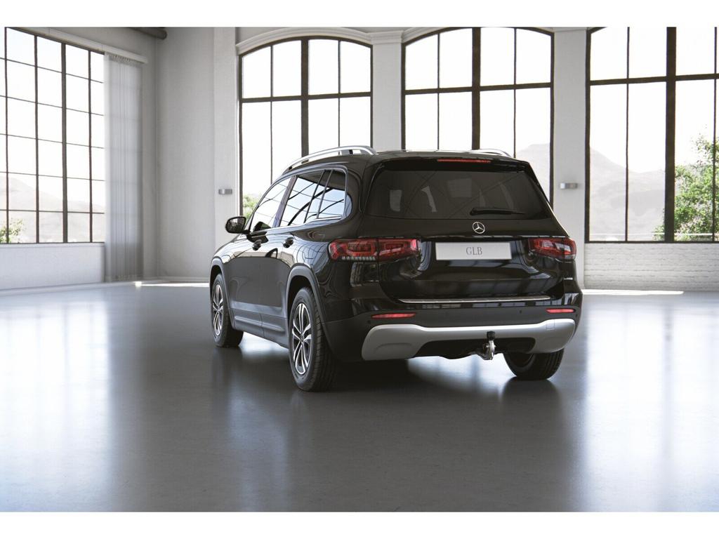 Mercedes-Benz GLB 200 2023 г. Чёрный, пробег 59664 км
