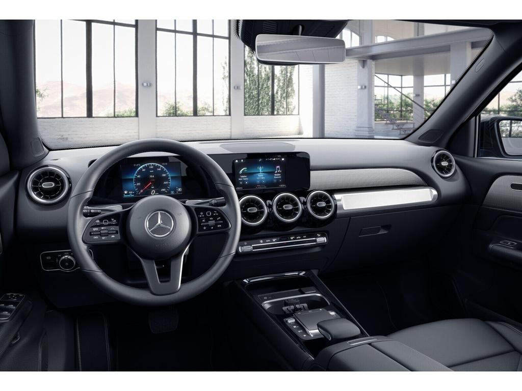 Mercedes-Benz GLB 200 2023 г. Чёрный, пробег 59664 км