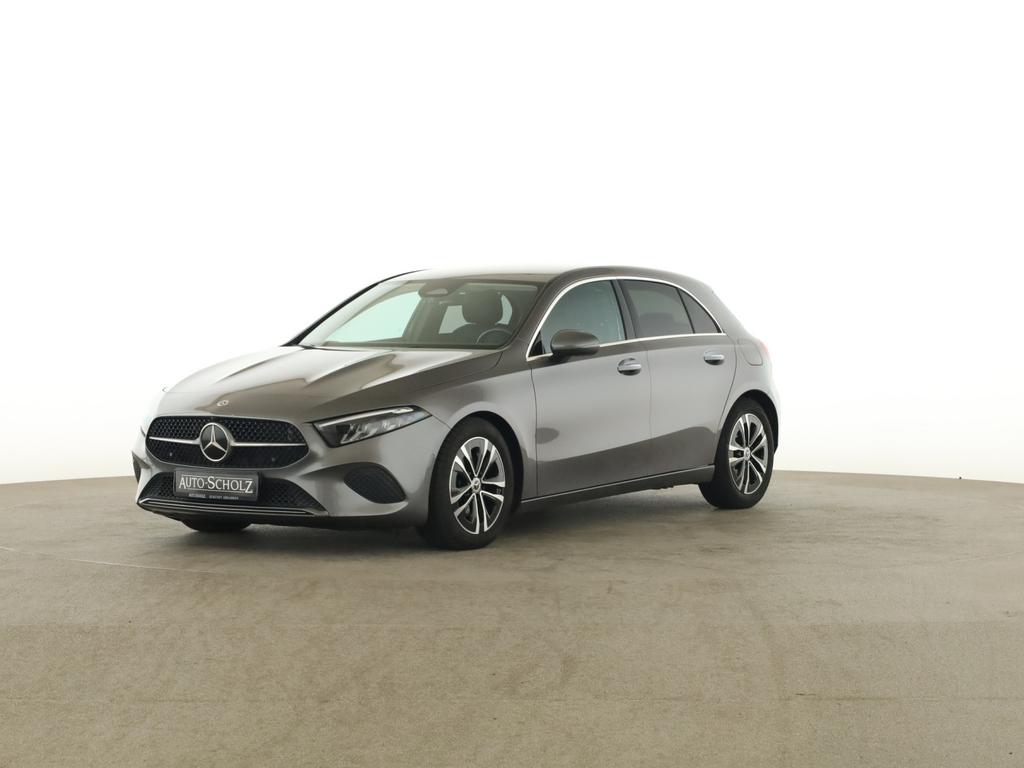 Mercedes-Benz A 180 2023 г. Серый, пробег 40341 км