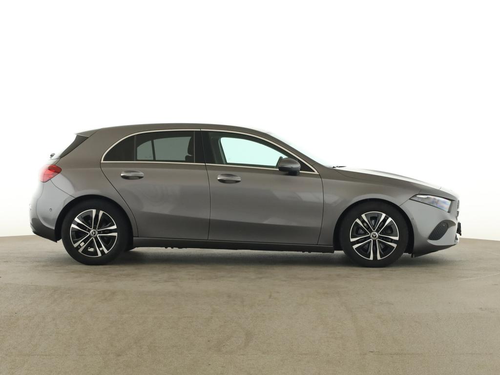 Mercedes-Benz A 180 2023 г. Серый, пробег 40341 км