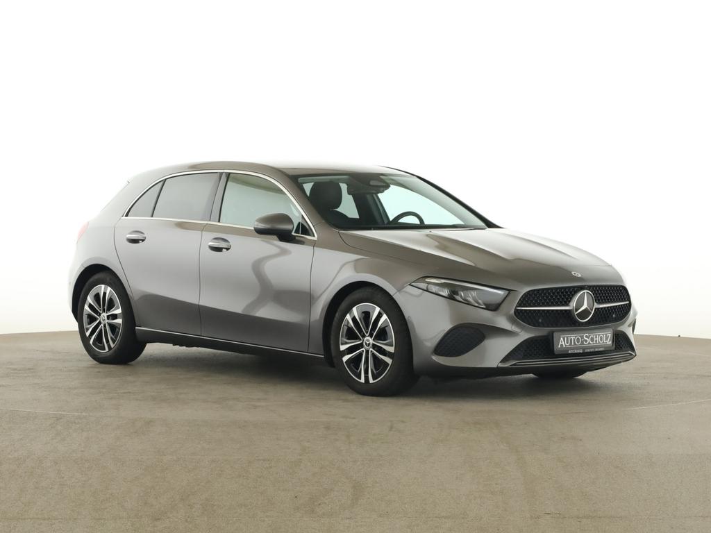 Mercedes-Benz A 180 2023 г. Серый, пробег 40341 км