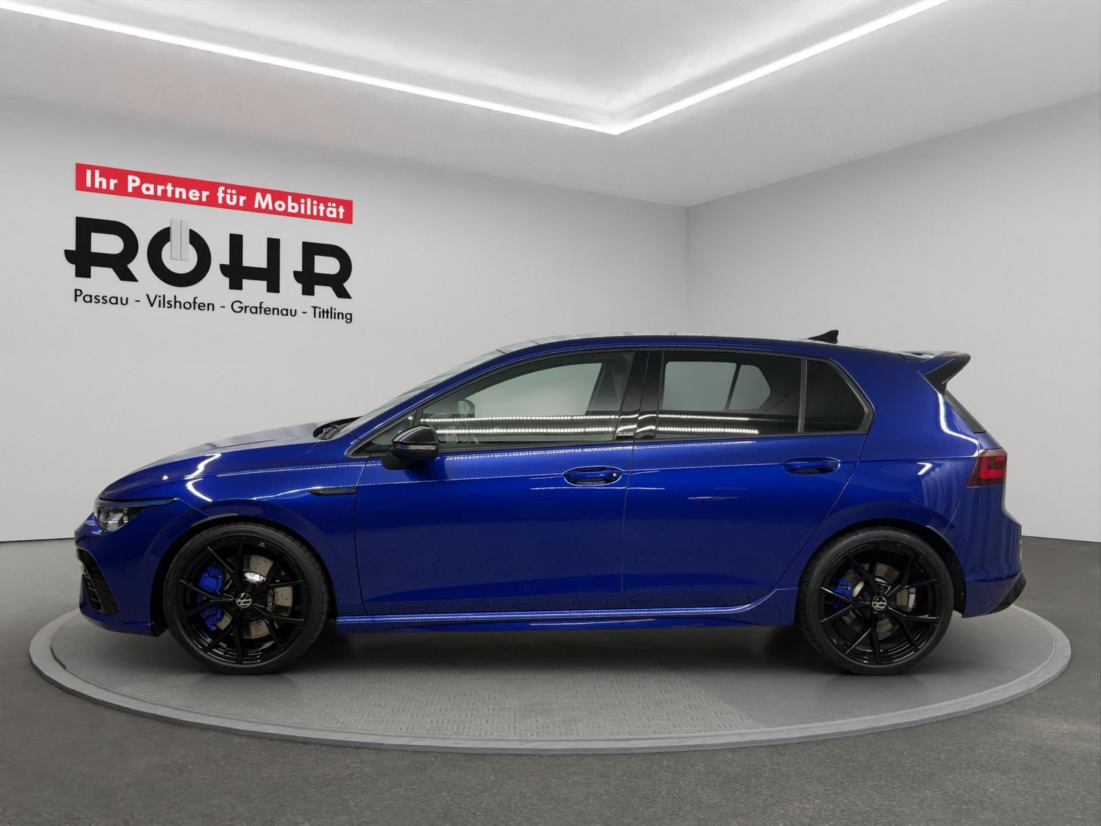 Volkswagen Golf 2023 г. Синий, пробег 22377 км