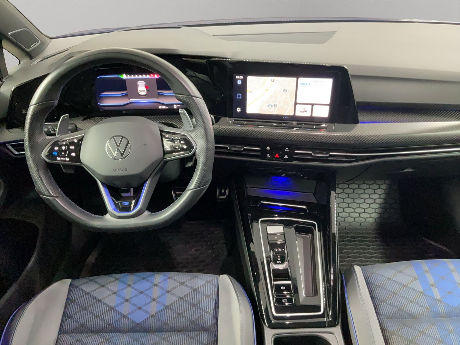 Volkswagen Golf 2023 г. Синий, пробег 22377 км