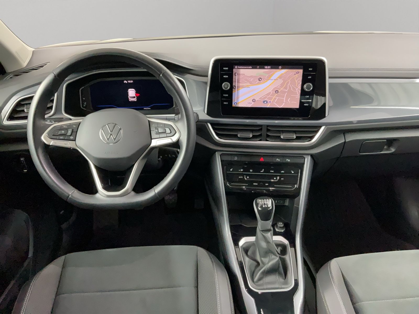 Volkswagen T-Roc 2022 г. Серый, пробег 49621 км