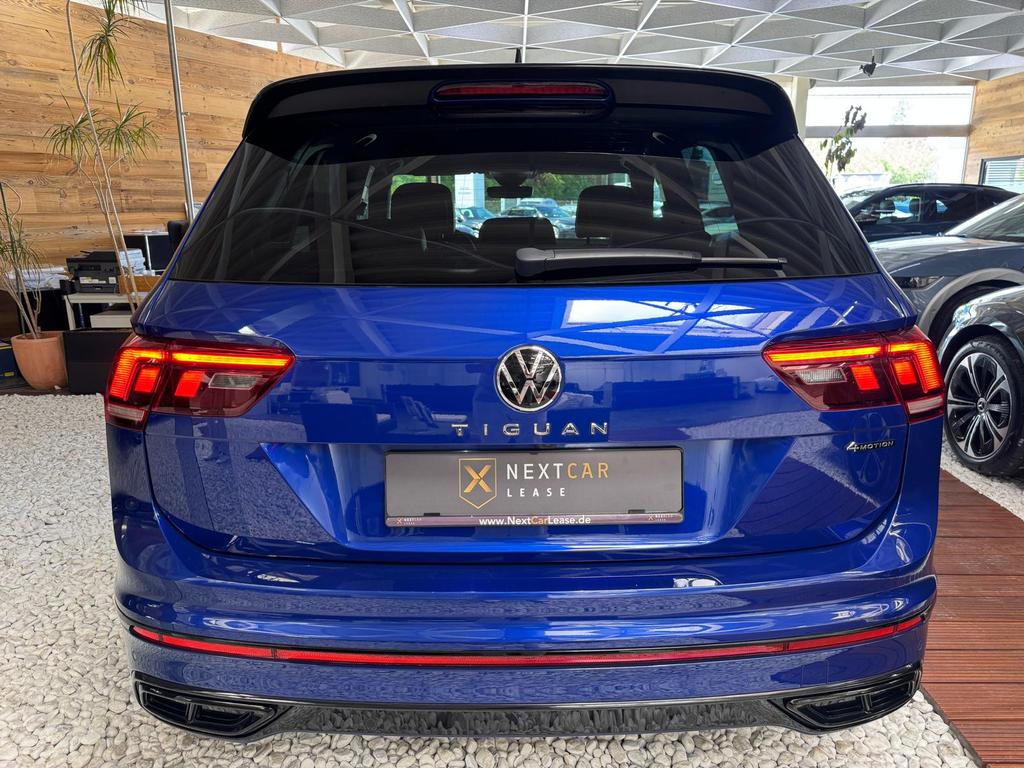Volkswagen Tiguan 2023 г. Синий, пробег 54649 км