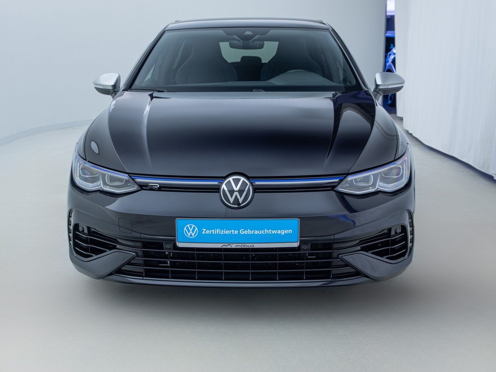Volkswagen Golf 2023 г. Чёрный, пробег 46731 км