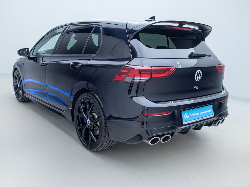 Volkswagen Golf 2023 г. Чёрный, пробег 46731 км