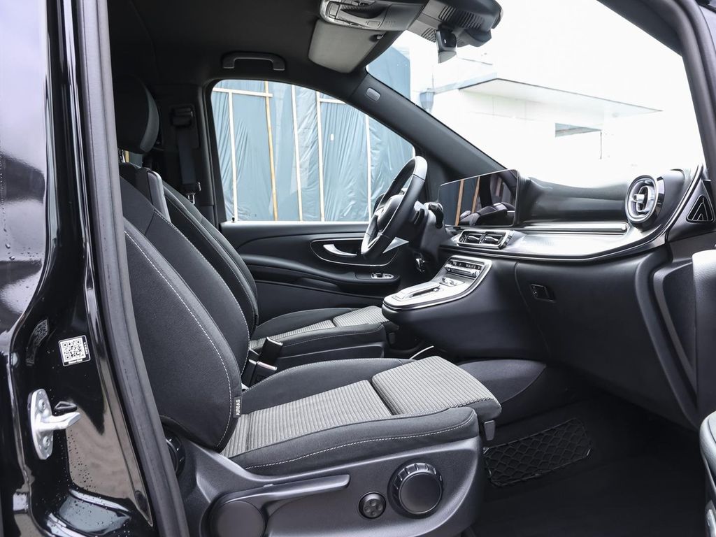 Mercedes-Benz V 250 2025 г. Чёрный, пробег 17870 км
