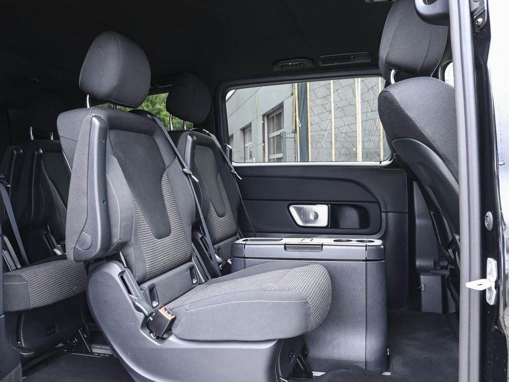 Mercedes-Benz V 250 2025 г. Чёрный, пробег 17870 км