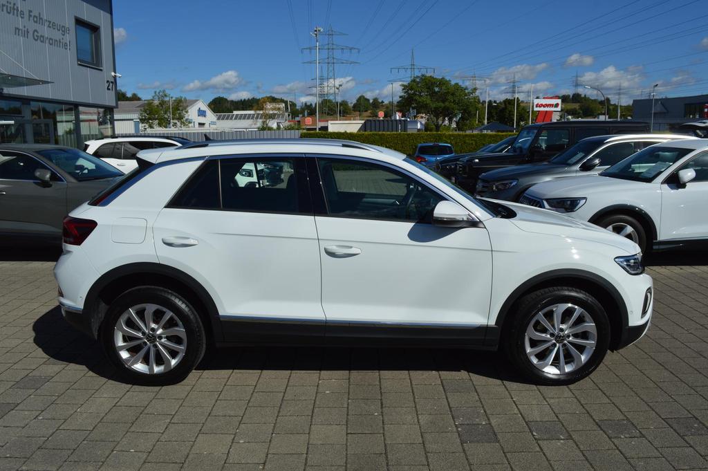 Volkswagen T-Roc 2023 г. Белый, пробег 48700 км