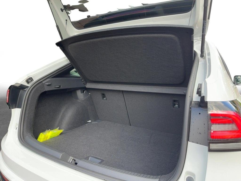 Volkswagen Taigo 2022 г. Белый, пробег 47250 км