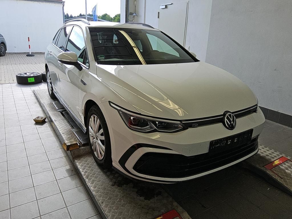 Volkswagen Golf 2022 г. Белый, пробег 56556 км