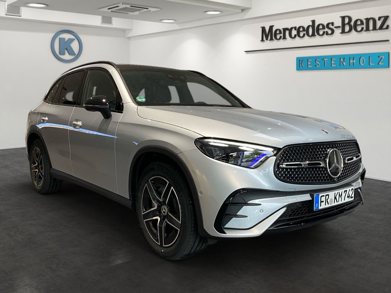 Mercedes-Benz GLC 220 2025 г. Серебристый, пробег 15625 км