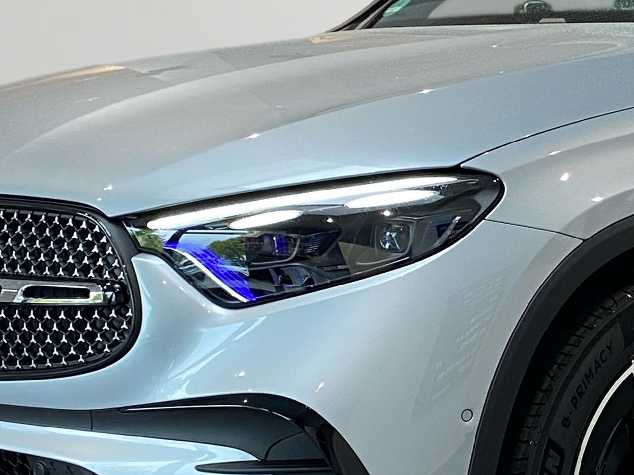 Mercedes-Benz GLC 220 2025 г. Серебристый, пробег 15625 км