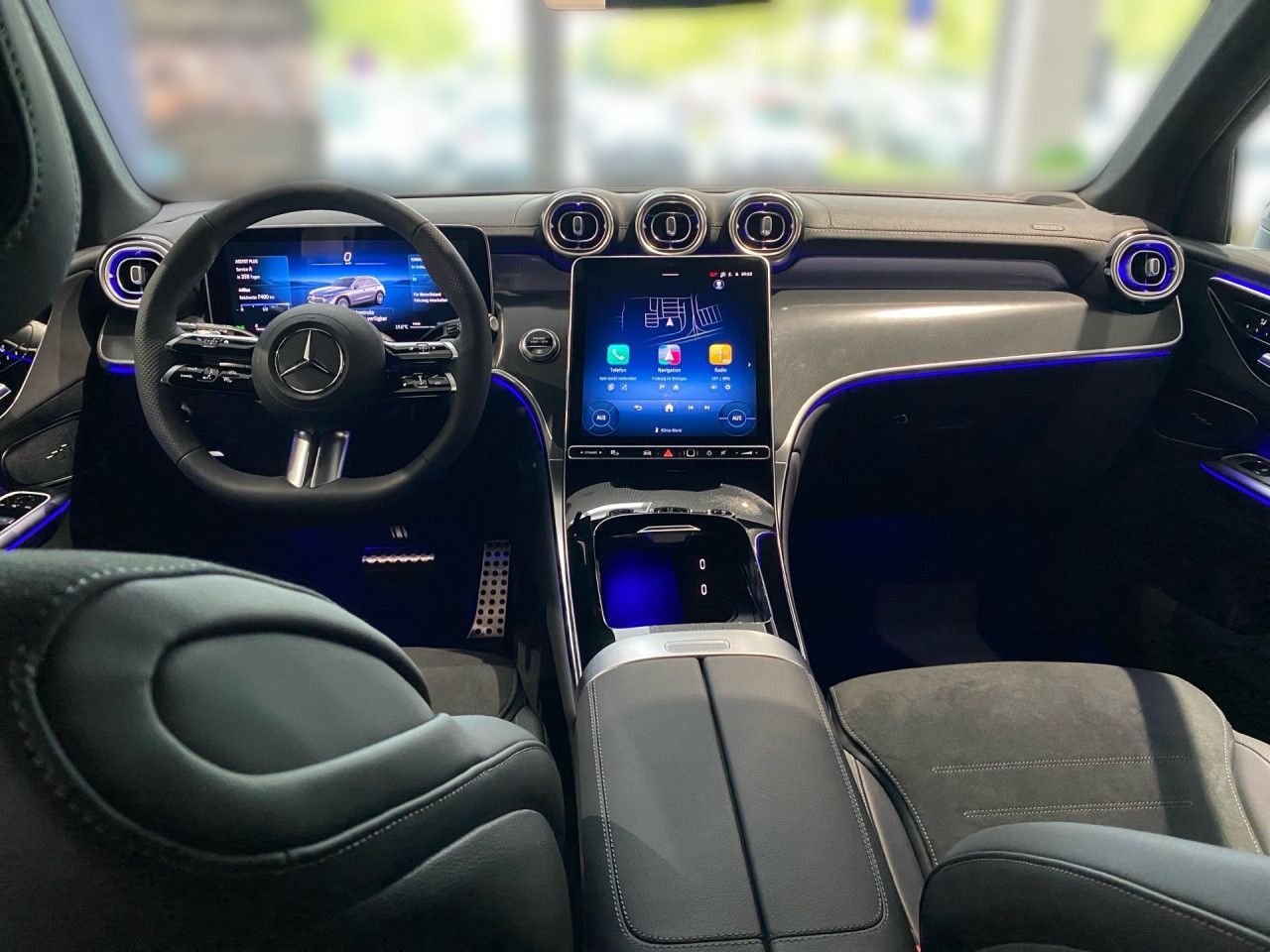 Mercedes-Benz GLC 220 2025 г. Серебристый, пробег 15625 км