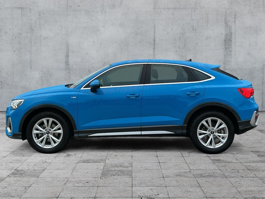 Audi Q3 2022 г. Синий, пробег 31367 км