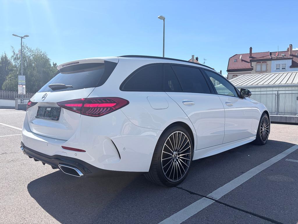 Mercedes-Benz C 300 2024 г. Белый, пробег 41000 км