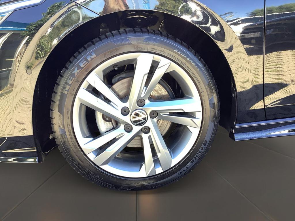 Volkswagen Golf 2022 г. Чёрный, пробег 45044 км