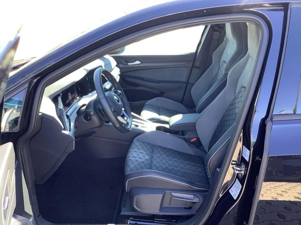 Volkswagen Golf 2022 г. Чёрный, пробег 45044 км