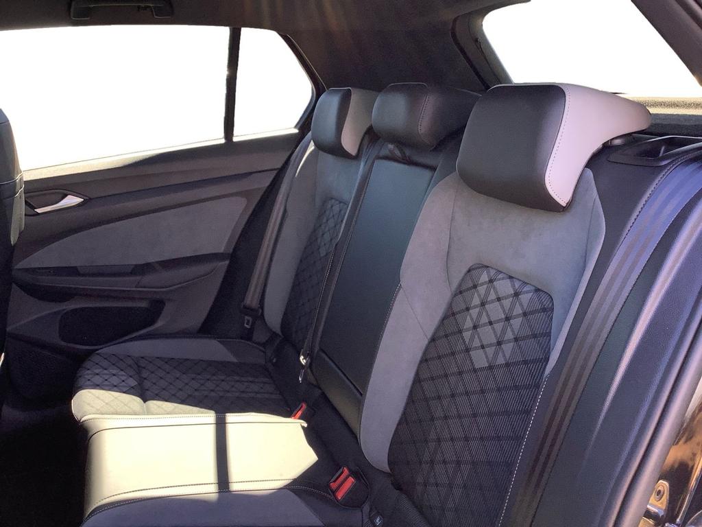 Volkswagen Golf 2022 г. Чёрный, пробег 45044 км