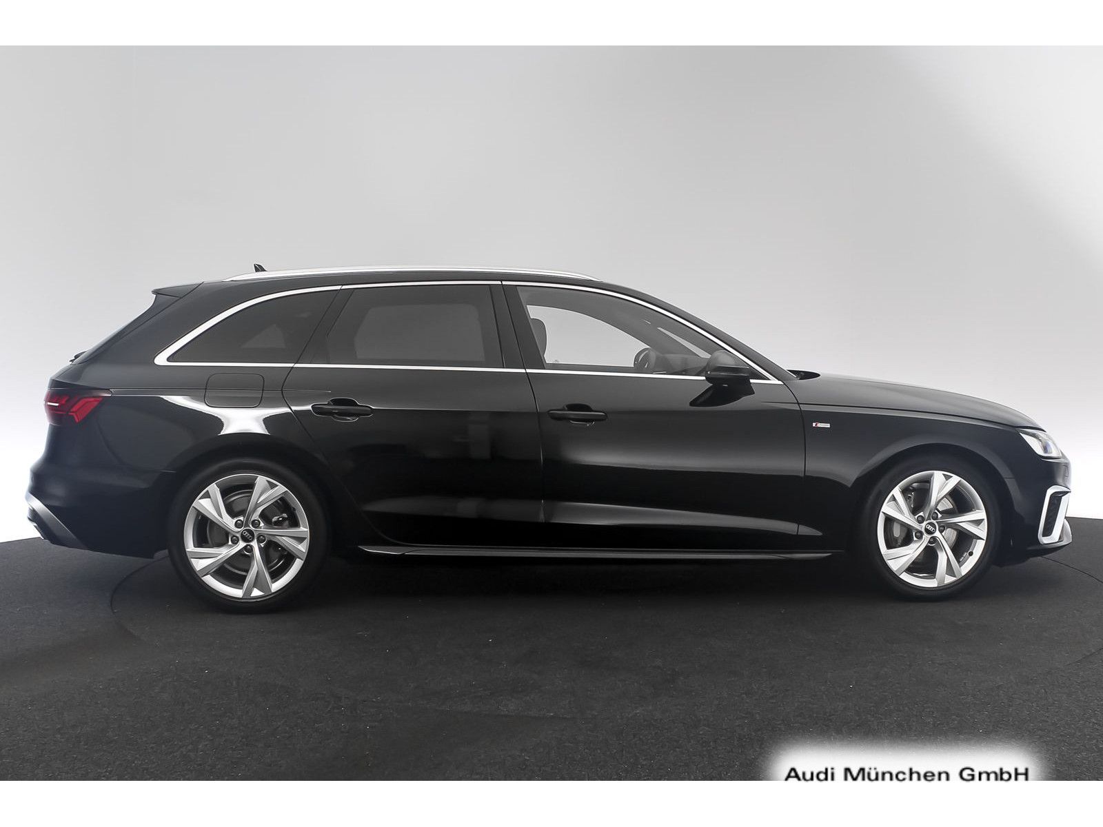 Audi A4 2024 г. Чёрный, пробег 55955 км
