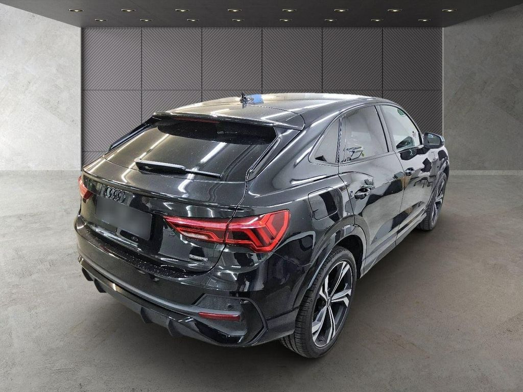 Audi Q3 2022 г. Чёрный, пробег 44070 км