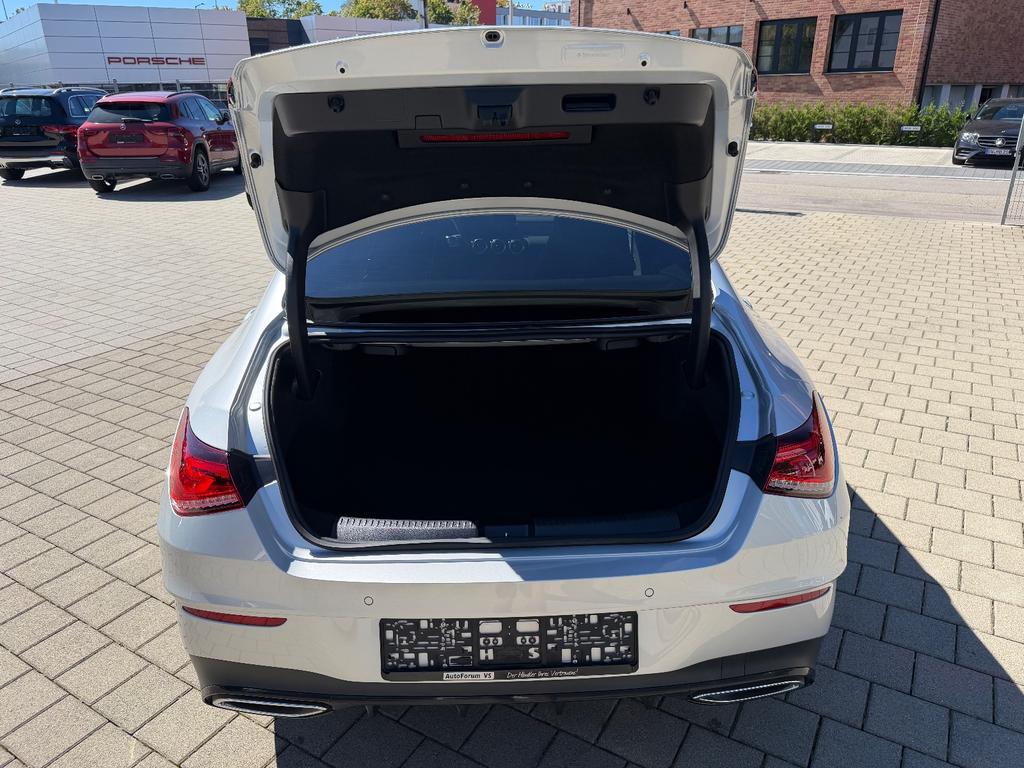 Mercedes-Benz CLA 200 2023 г. Серебристый, пробег 41970 км