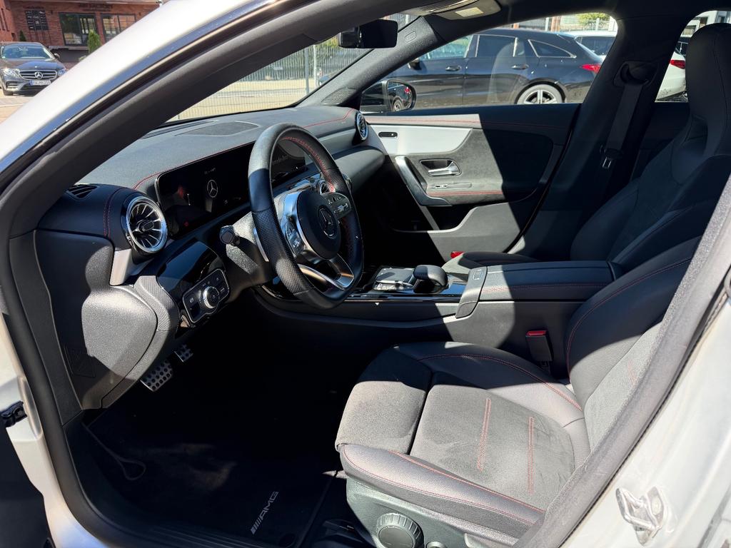 Mercedes-Benz CLA 200 2023 г. Серебристый, пробег 41970 км